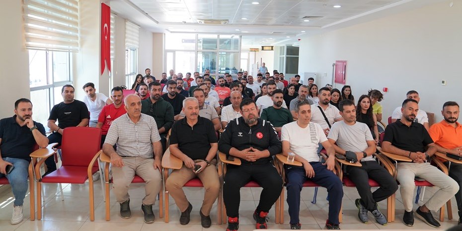 SPOR DALLARI İL TEMSİLCİLERİ VE ANTRENÖRLER DEĞERLENDİRME TOPLANTISI YAPILDI